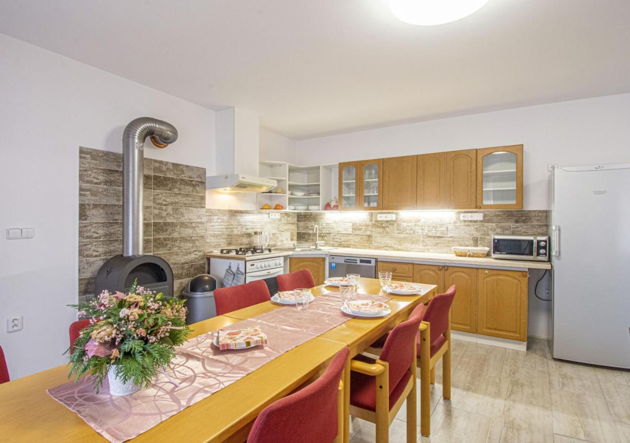 Velky Apartman Zlamanka Kroměříž Εξωτερικό φωτογραφία